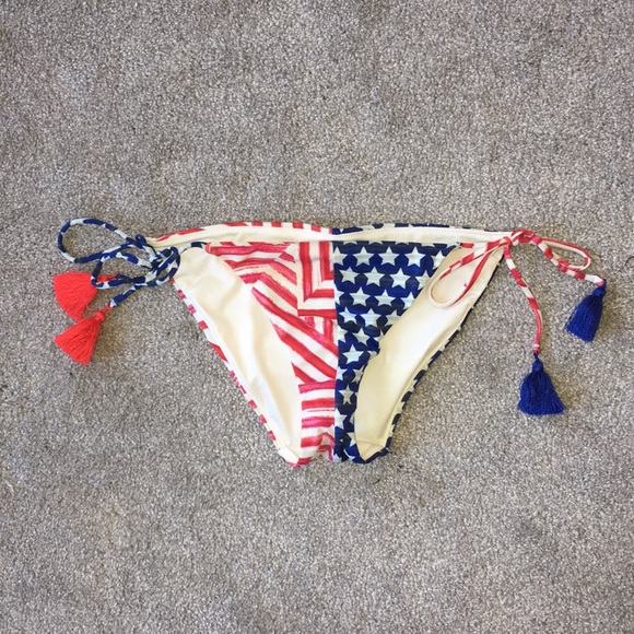 Victoria's Secret Other - SUPER CUTE SWIM BOTTOMS !!!! Victoria's Secret Other - SUPER CUTE SWIM BOTTOMS !!!!